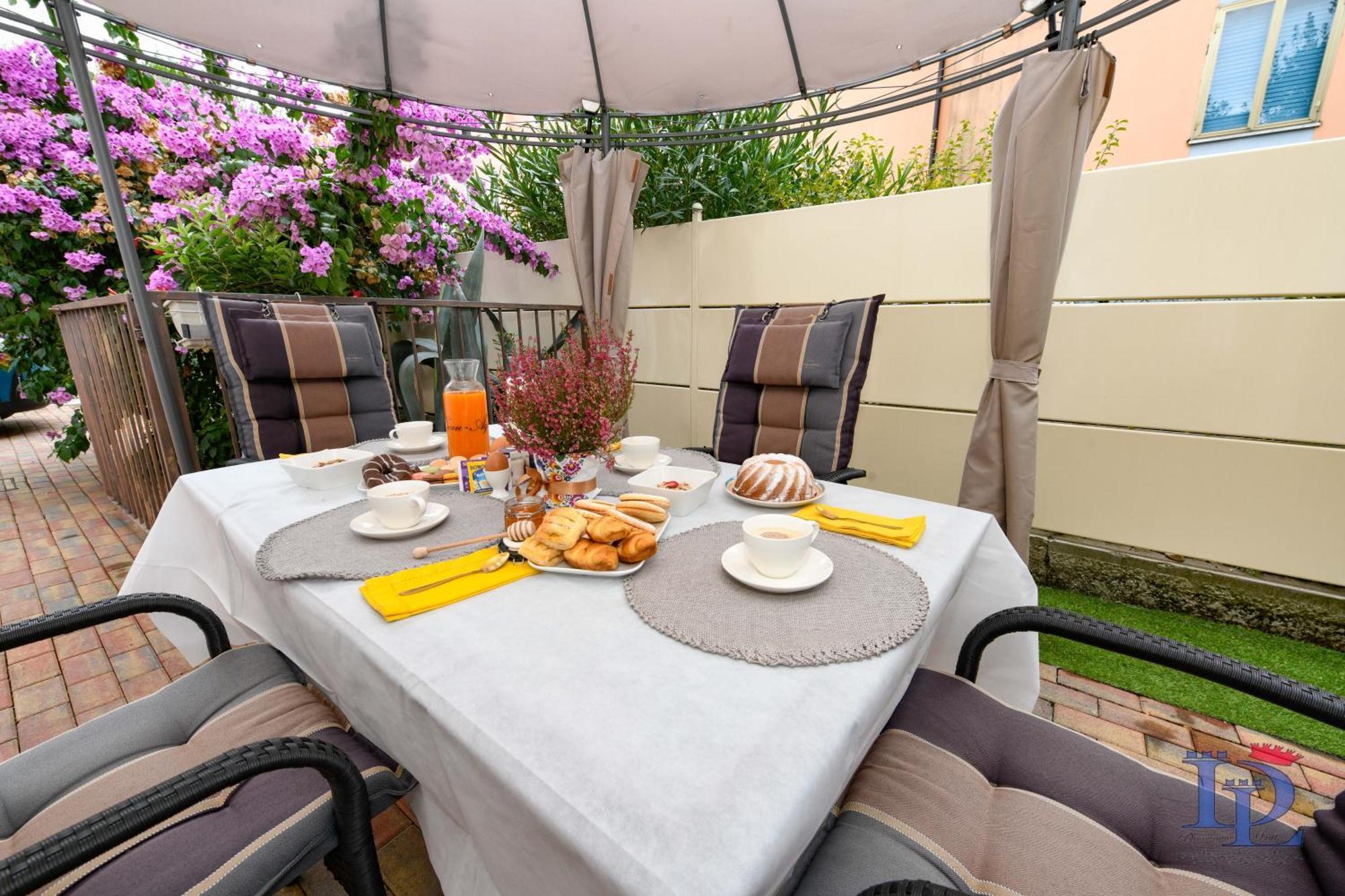 Desenzanoloft Official Partner Marriott Homes & Villas - Garden & Pool Дезенцано-дель-Гарда Экстерьер фото