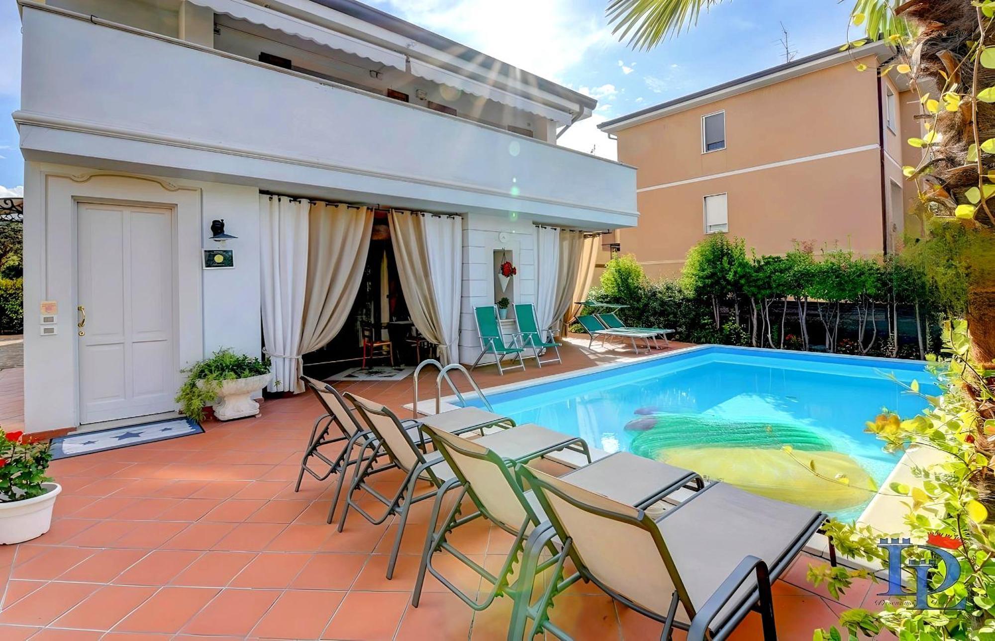 Desenzanoloft Official Partner Marriott Homes & Villas - Garden & Pool Дезенцано-дель-Гарда Экстерьер фото