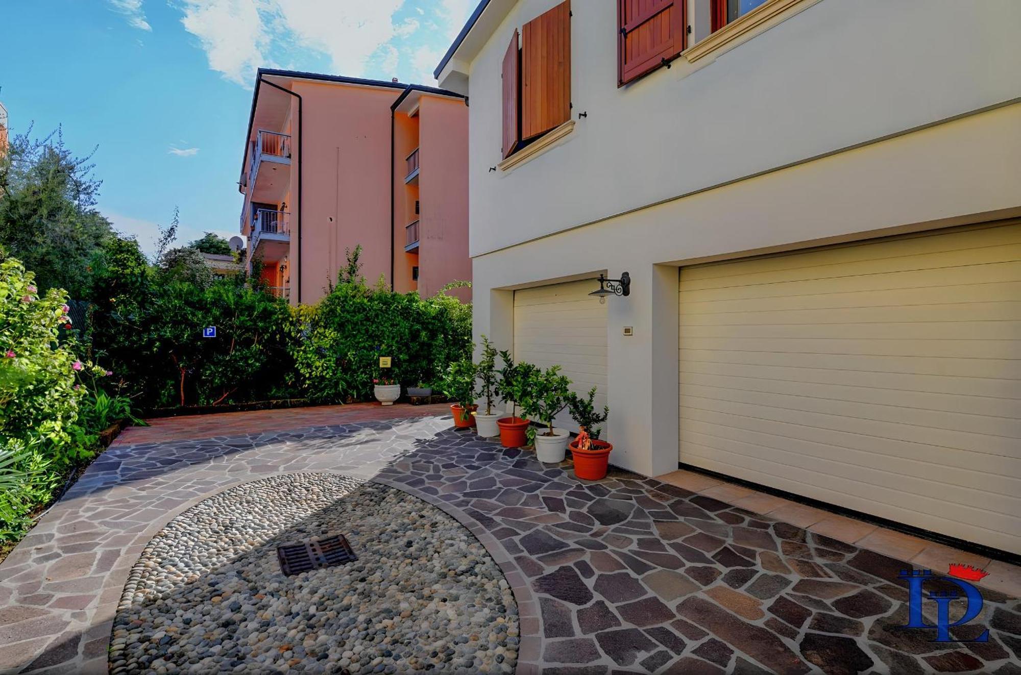 Desenzanoloft Official Partner Marriott Homes & Villas - Garden & Pool Дезенцано-дель-Гарда Экстерьер фото